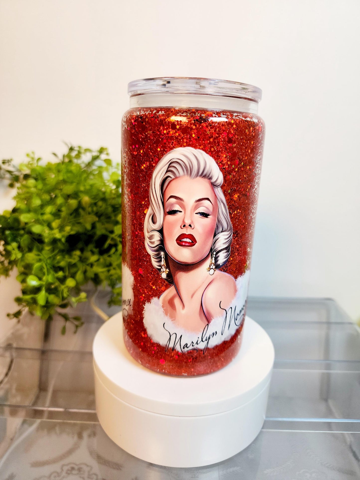 Marylin Monroe Snow Globe Cup/Tumbler/Can, (16 oz.) Comes with lid and straw